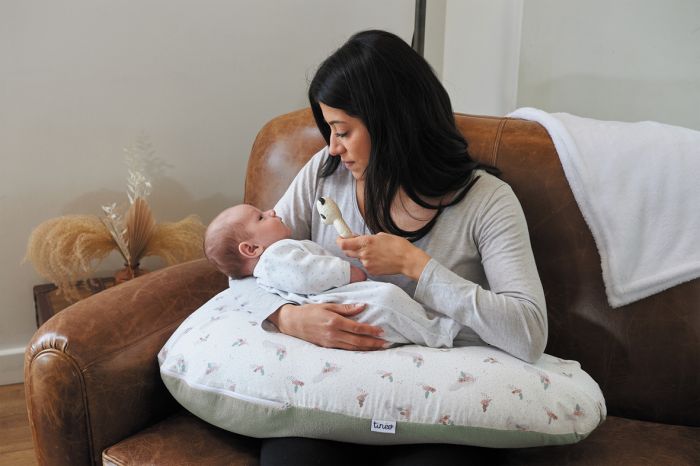 Tineo 2-in-1 Maternity Cushion - Sage Green - Image 3